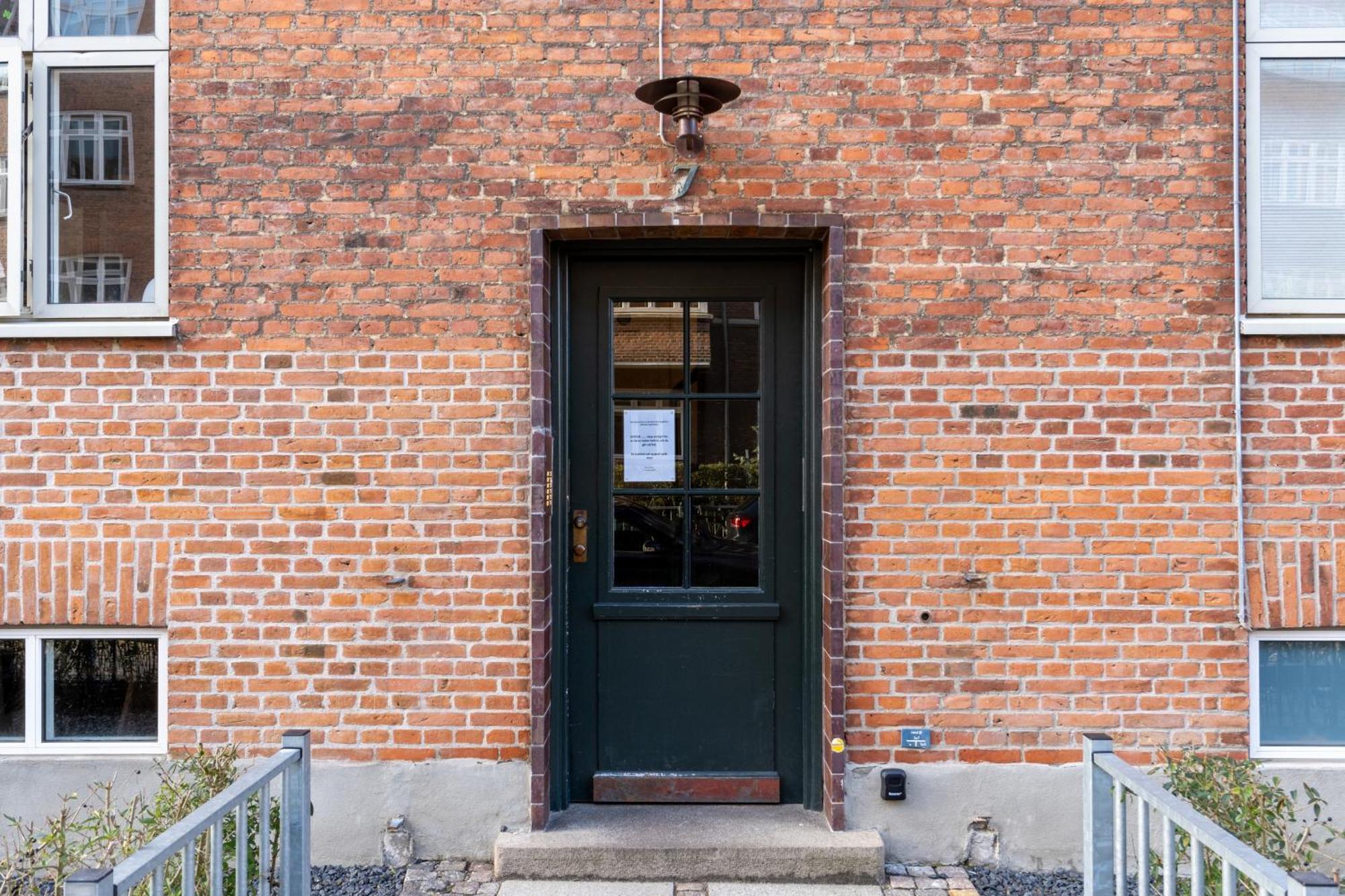 Hyggelig & Lys Lejlighed Med Plads Til 4 Naer Zoo Copenhagen Exterior photo